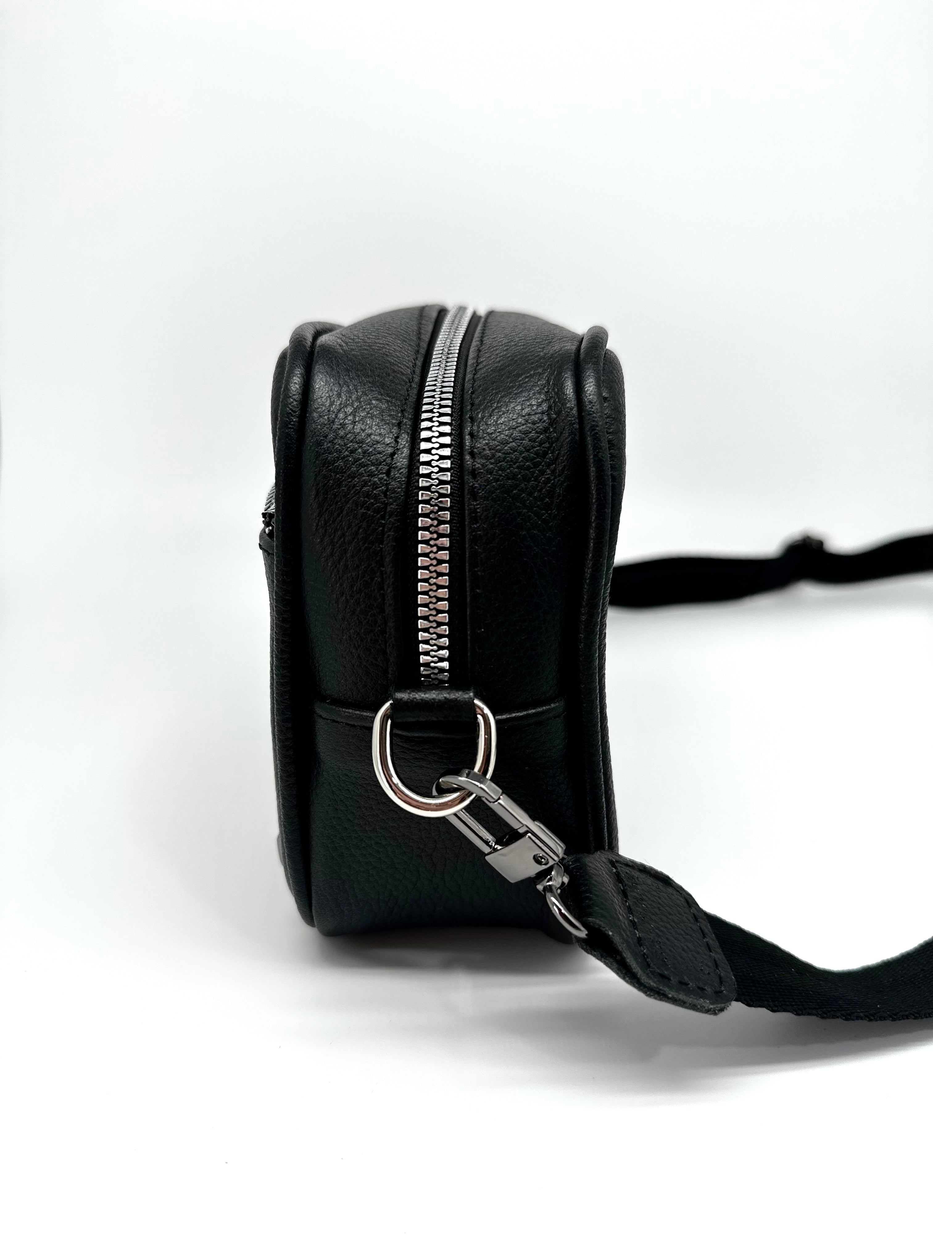 NECESER BLACK