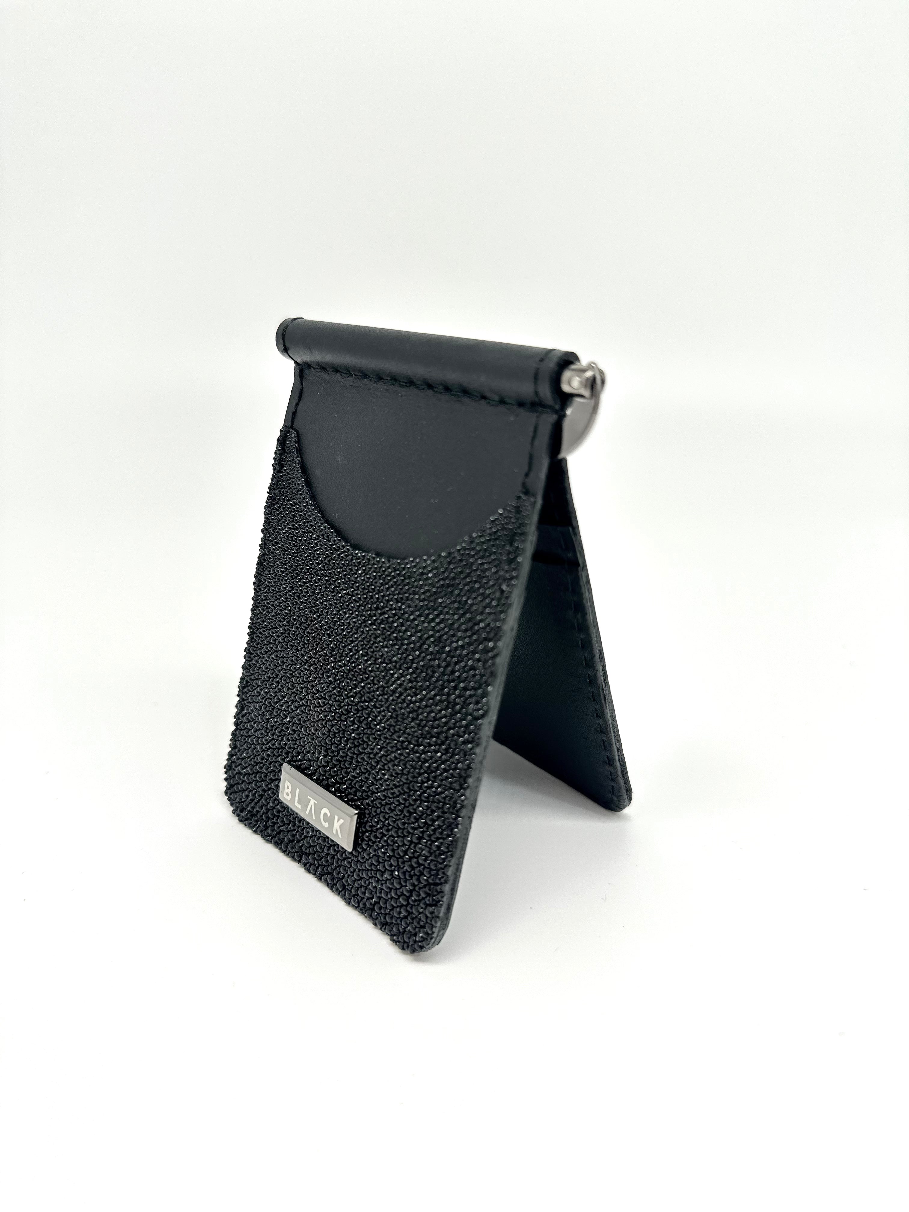 TARJETERO CON CLIP PERLA DE MANTARRAYA BLACK
