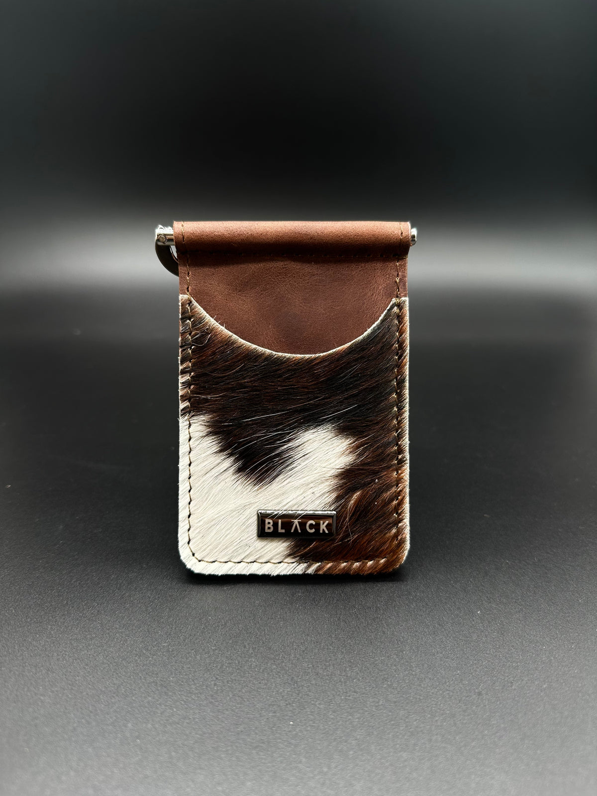 TARJETERO CON CLIP VACA CAFÉ